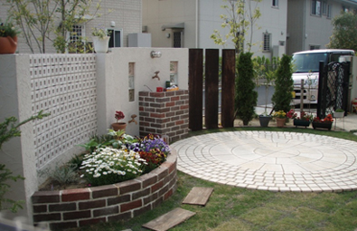 オープンからセミクローズのお庭へ